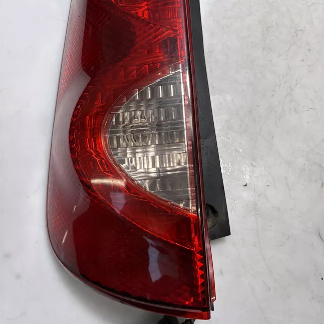 Fanale posteriore parte inferiore sinistro