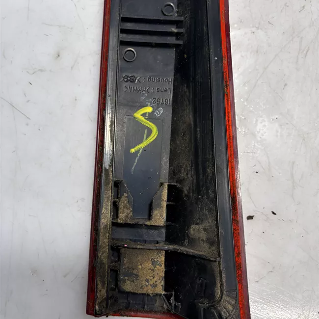 Fanale posteriore parte superiore destro