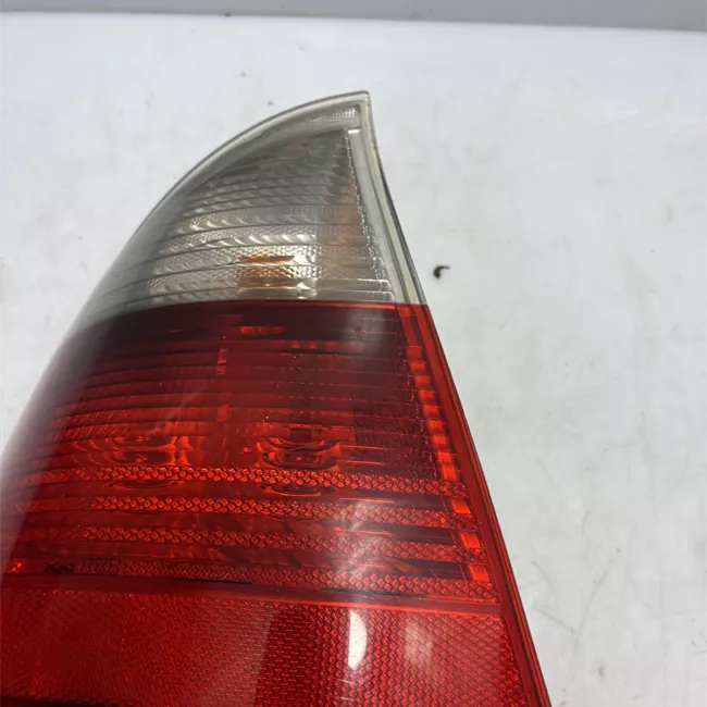 Fanale posteriore parte esterno sinistro Indicatori Direzione Bianchi