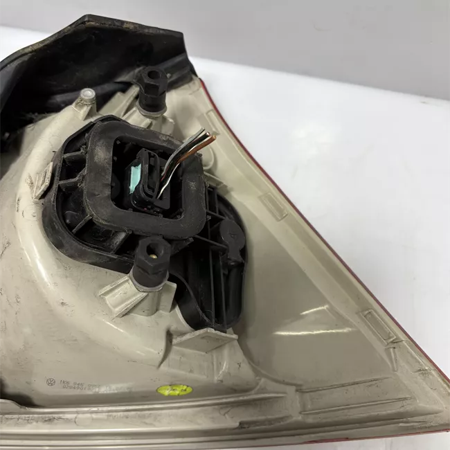 Fanale posteriore parte esterno sinistro