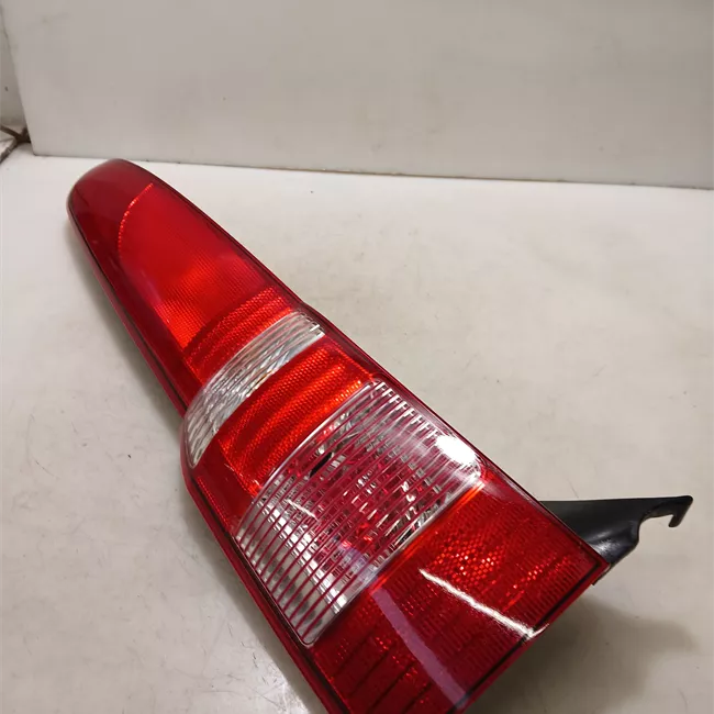 Fanale posteriore sinistro 11/04>