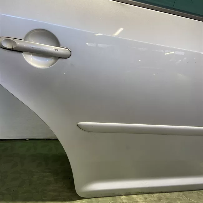 Porta posteriore destra