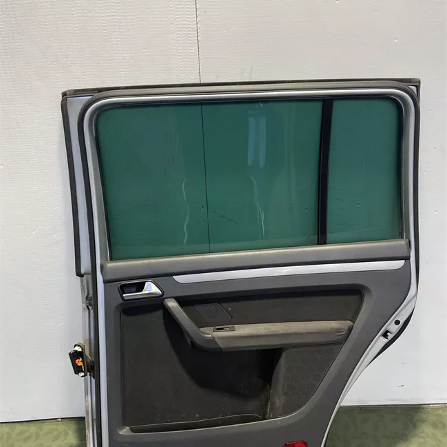 Porta posteriore destra