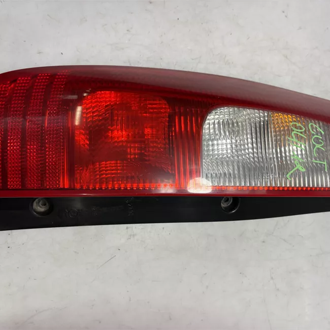 Fanale posteriore sinistro 01-02-06<