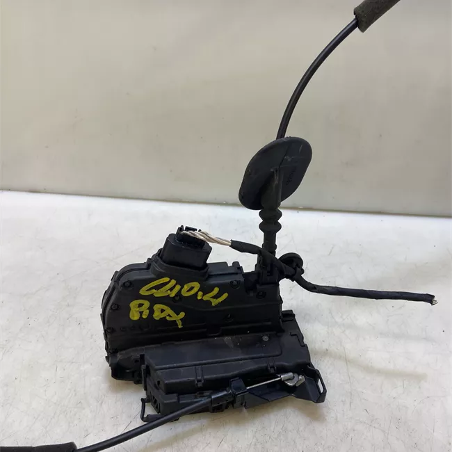 Serratura porta posteriore destra con bloccaggio elettromagnetico