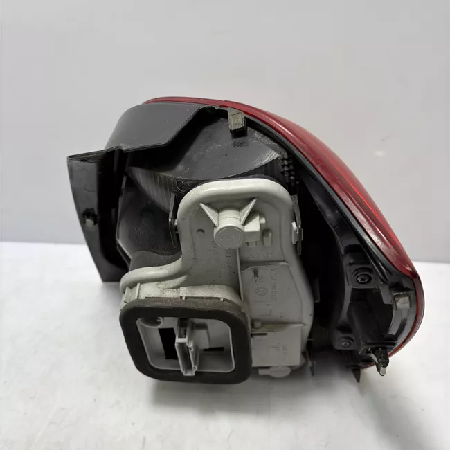 Fanale posteriore sinistro AL