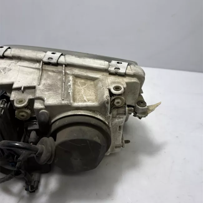 Proiettore destro Xeno