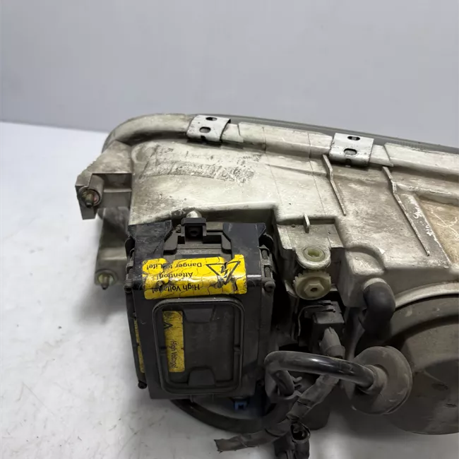 Proiettore destro Xeno