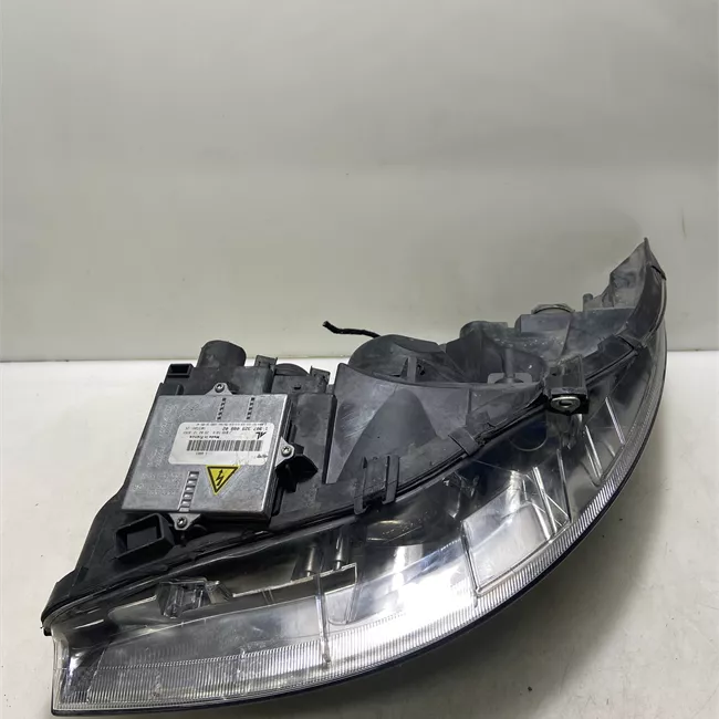 Proiettore destro Xeno