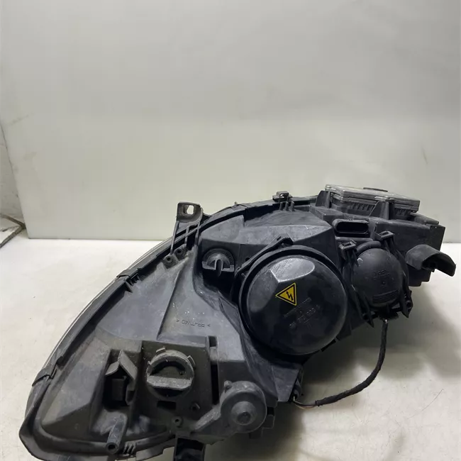 Proiettore destro Xeno