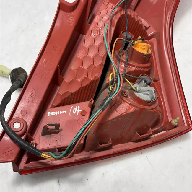 Fanale posteriore sinistro