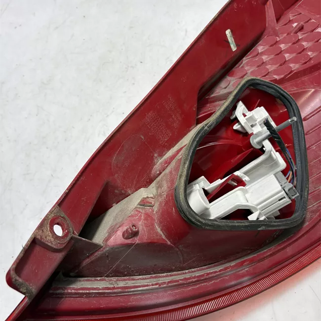 Fanale posteriore sinistro