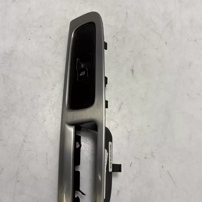 Interruttore alzacristalli porta anteriore