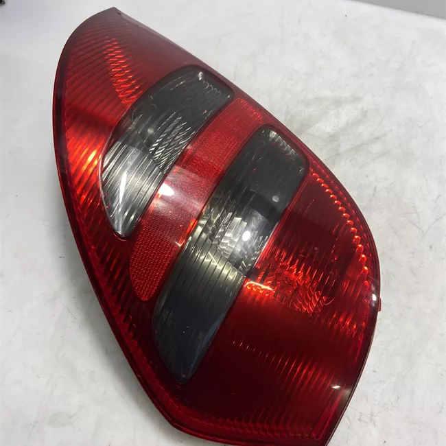 Fanale posteriore destro Avantgarde