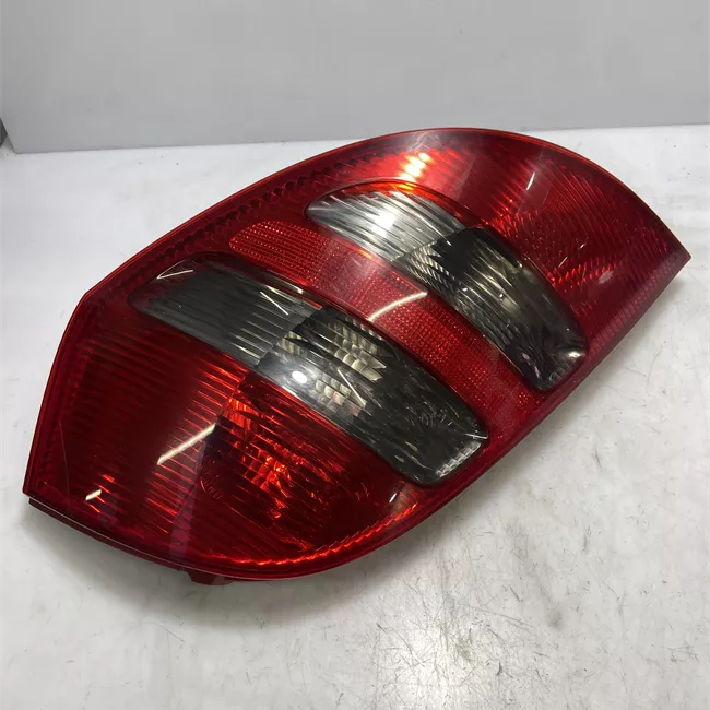 Fanale posteriore destro Avantgarde