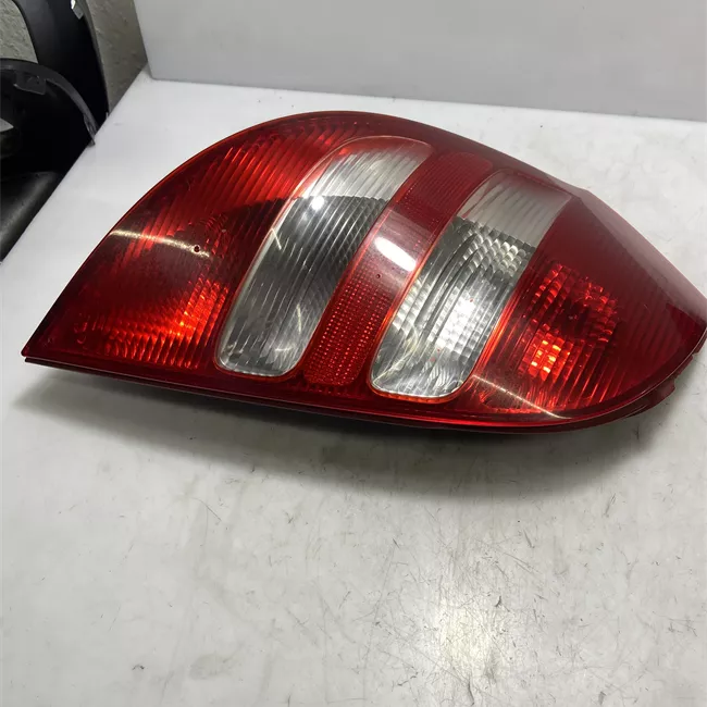 Fanale posteriore sinistro Avantgarde