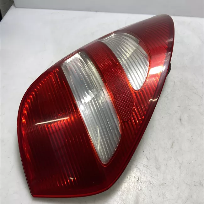 Fanale posteriore sinistro Avantgarde