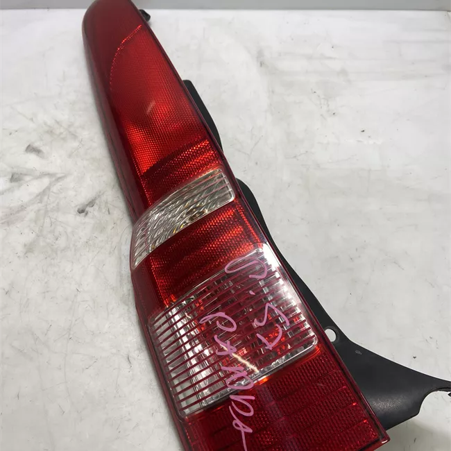 Fanale posteriore sinistro 11/04<