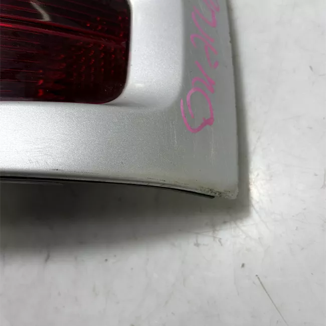 Fanale posteriore parte superiore destro rosso