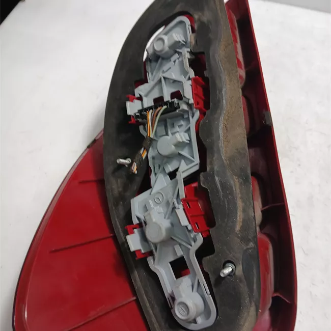 Fanale posteriore sinistro Avantgarde