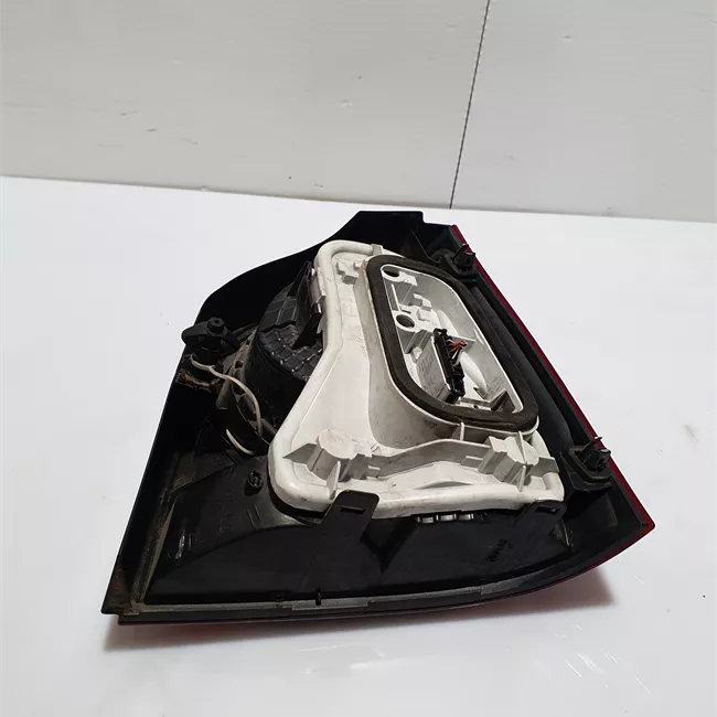 Fanale posteriore sinistro