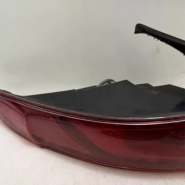 Fanale posteriore parte esterno sinistro