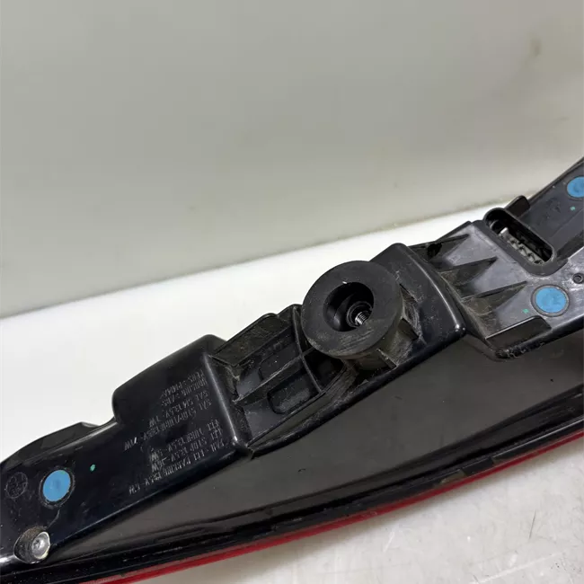 Fanale posteriore parte esterno sinistro