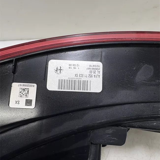 Fanale posteriore parte esterno sinistro