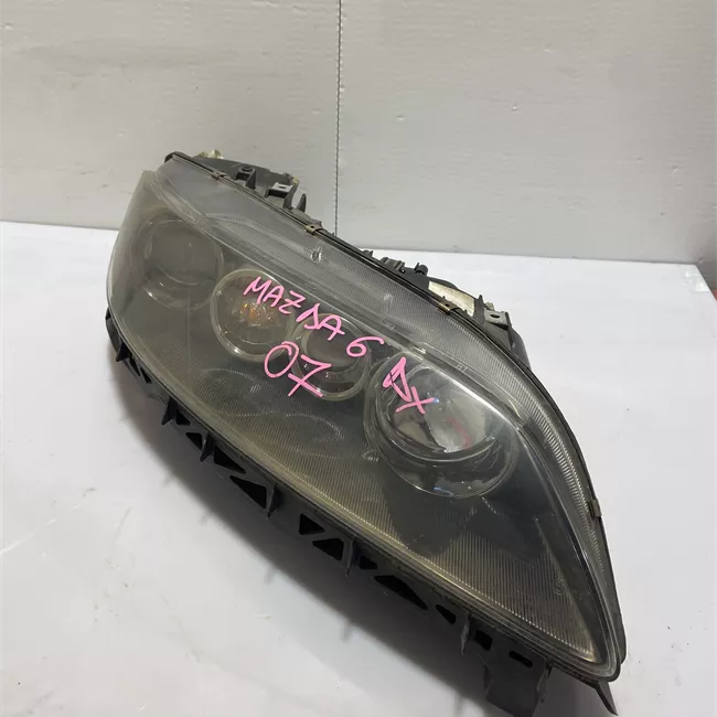 Proiettore destro con antinebbia ant