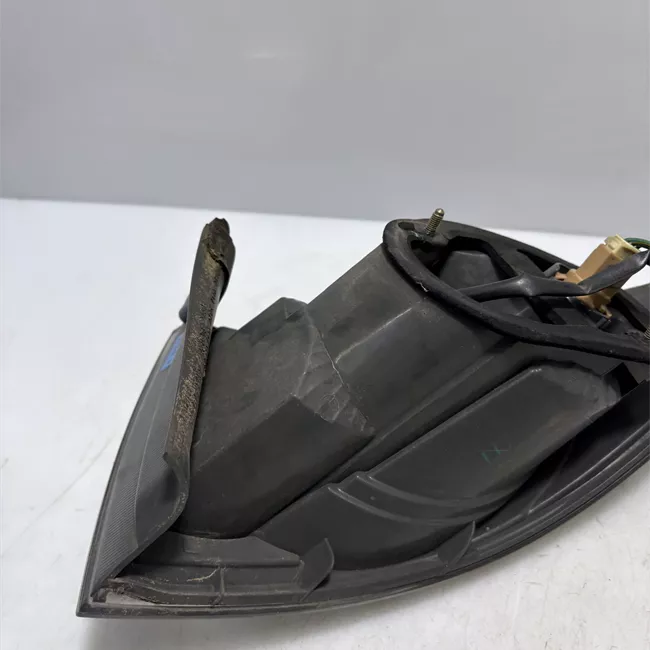 Fanale posteriore parte esterno sinistro