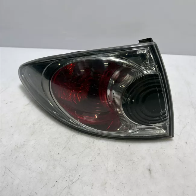 Fanale posteriore parte esterno sinistro