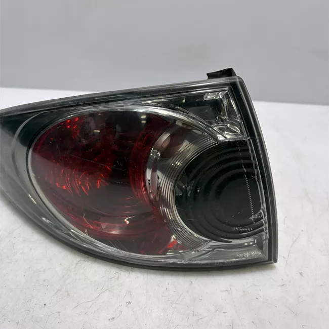 Fanale posteriore parte esterno sinistro