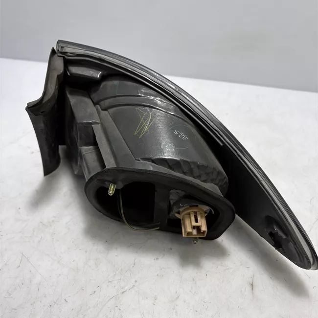 Fanale posteriore parte esterno sinistro