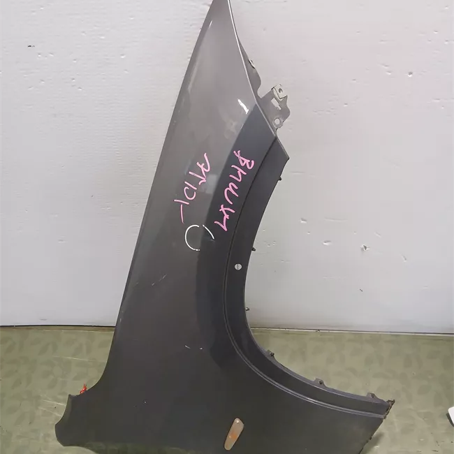 Parafango anteriore destro