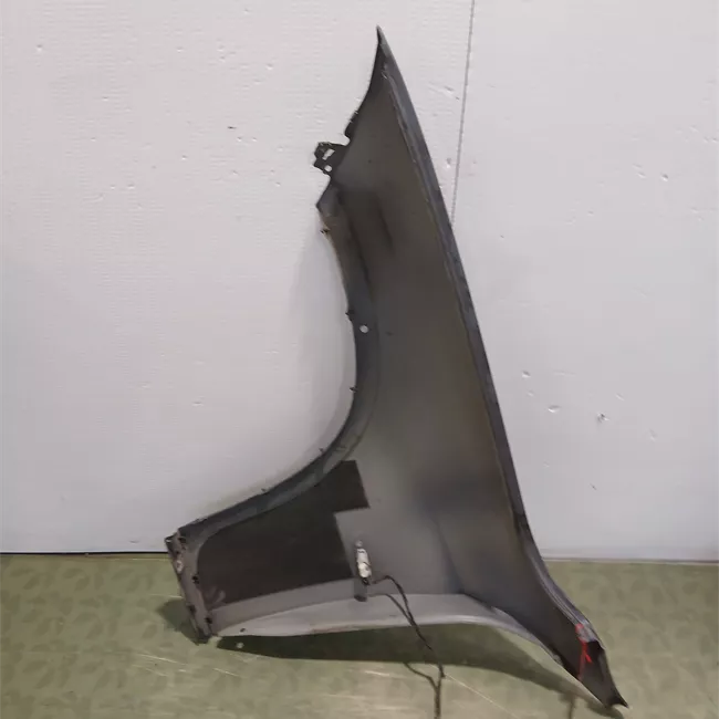 Parafango anteriore destro