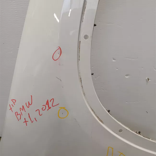 Parafango anteriore destro