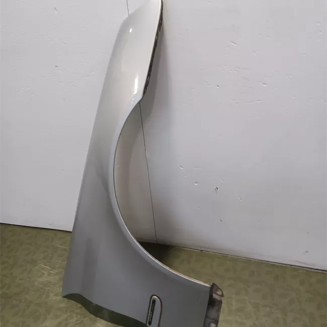 Parafango anteriore destro