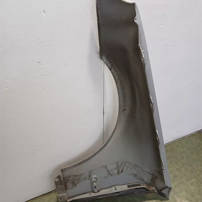 Parafango anteriore destro