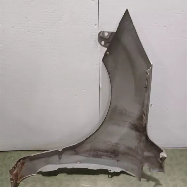 Parafango anteriore destro