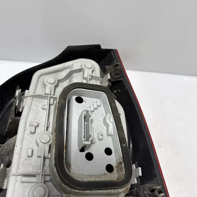 Fanale posteriore sinistro