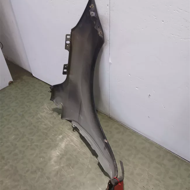 Parafango anteriore destro