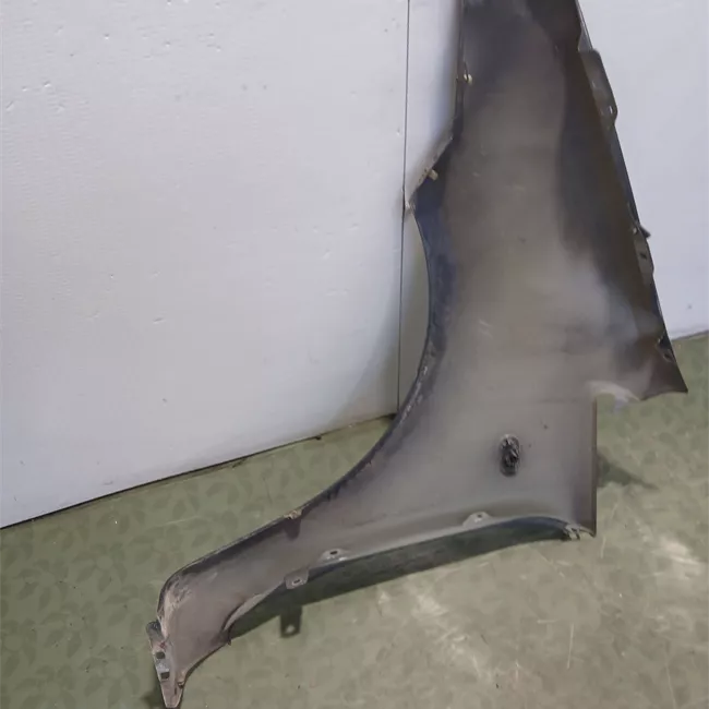 Parafango anteriore destro