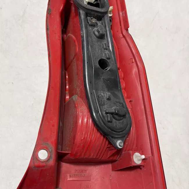 Fanale posteriore sinistro 11/04<