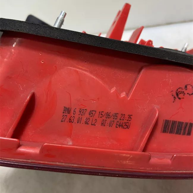 Fanale posteriore parte esterno sinistro