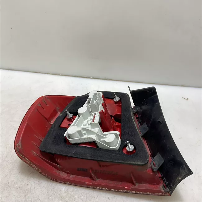 Fanale posteriore parte esterno destro