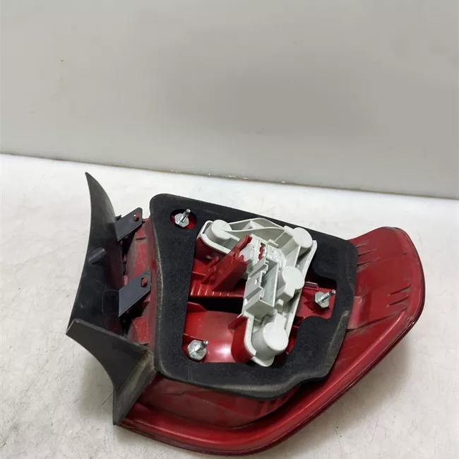 Fanale posteriore parte esterno destro