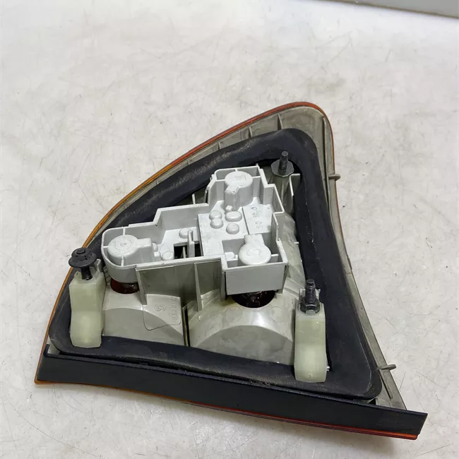 Fanale posteriore parte esterno sinistro