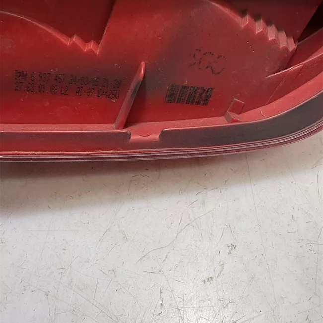 Fanale posteriore parte esterno sinistro