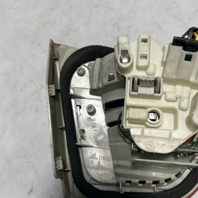 Fanale posteriore parte interno destro