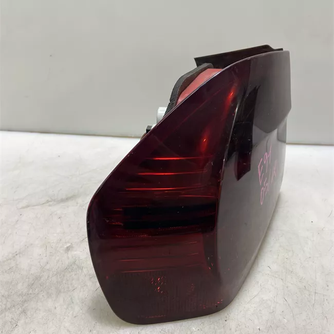 Fanale posteriore parte esterno sinistro